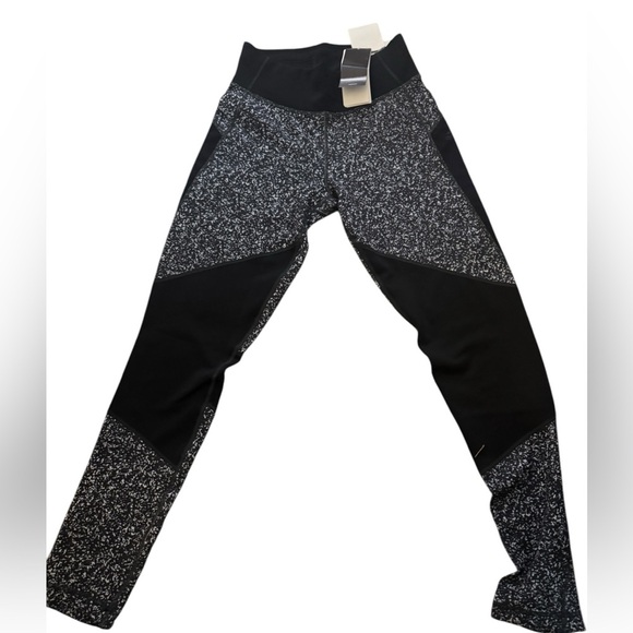 Adidas Speckled Leggings Small NWT | Black & White Print + Mesh Detail | - Picture 2 of 4